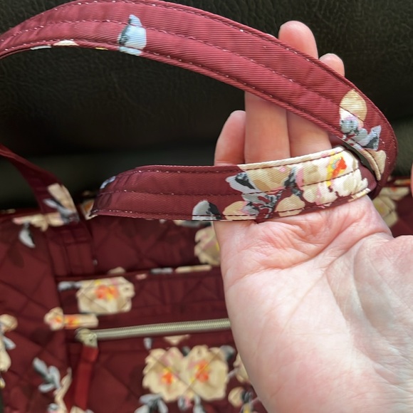 Vera Bradley Brown Floral Print Shoulder Bag - Stylish  Vera Bradley small vera tote in a burgundy floral multi print